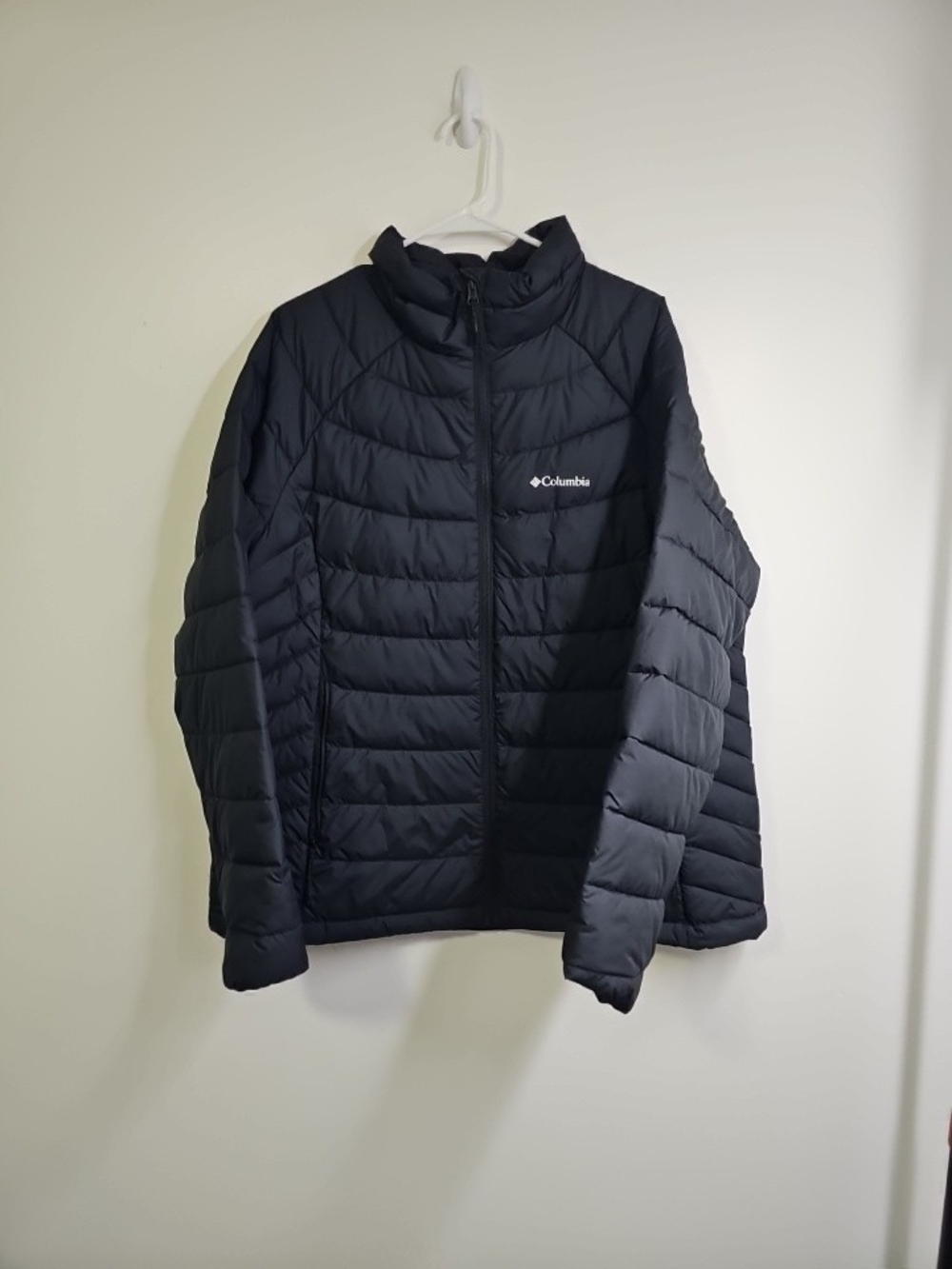 Columbia Men’s Black Quilted Puffer Jacket with Full Zip